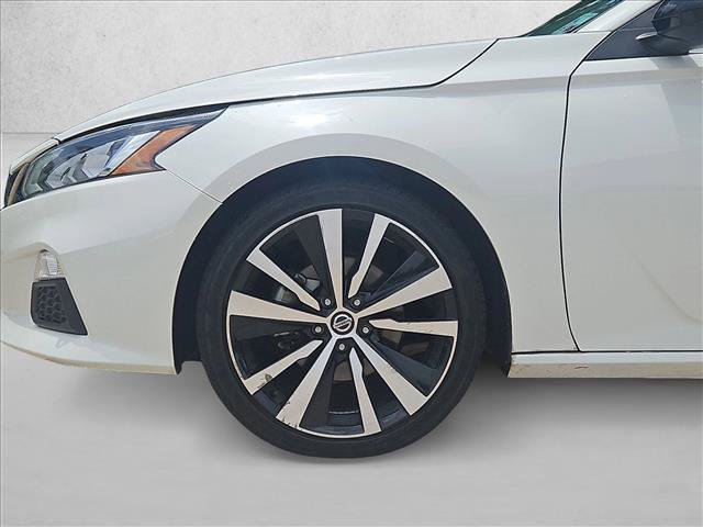 Used 2019 Nissan Altima 2.5 SR FWD image 15