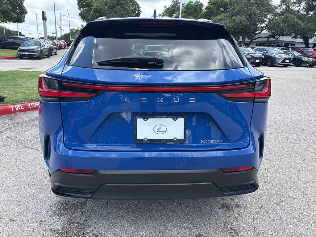 Certified 2025 Lexus NX 250 FWD w/ Accessory Package (2T) image 4