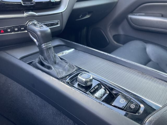 Used 2019 Volvo XC60 T5 Momentum w/ Protection Package Premier FWD image 20