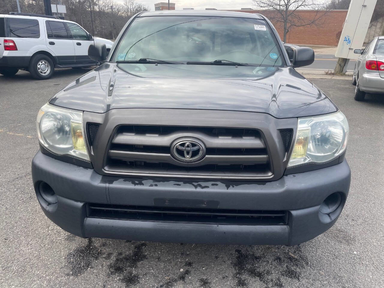 Used 2009 Toyota Tacoma 2WD Regular Cab image 2