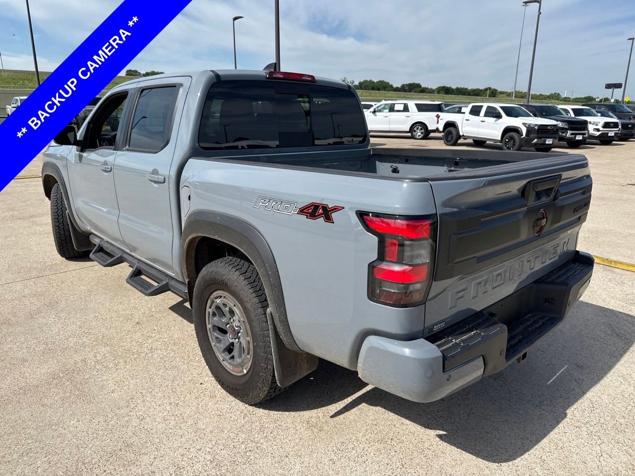 Used 2026 Nissan Frontier PRO-4X w/ Tow Package AWD/4WD image 8