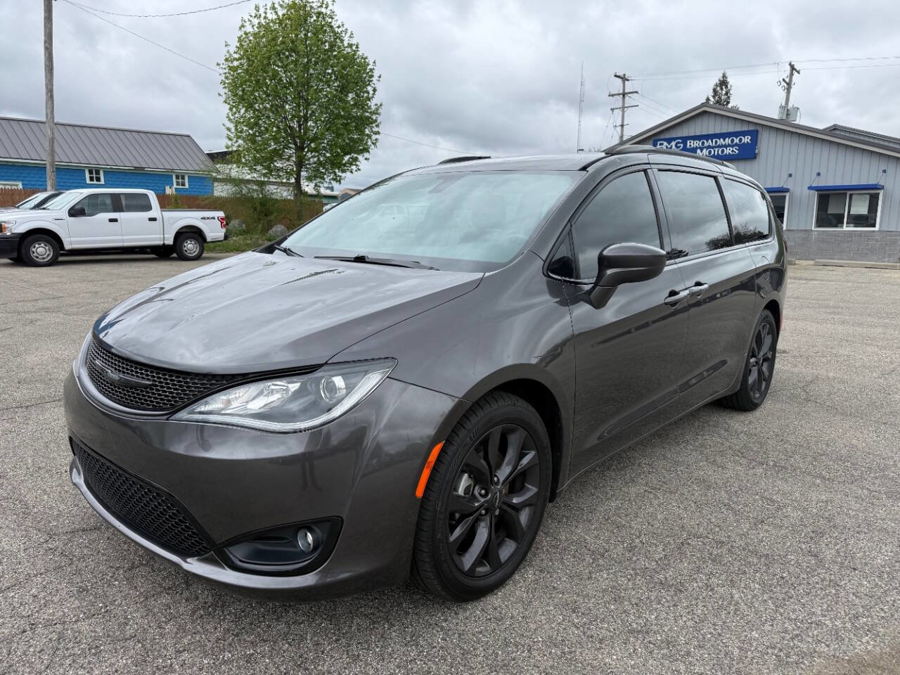 Used 2018 Chrysler Pacifica Touring-L Plus FWD image 42