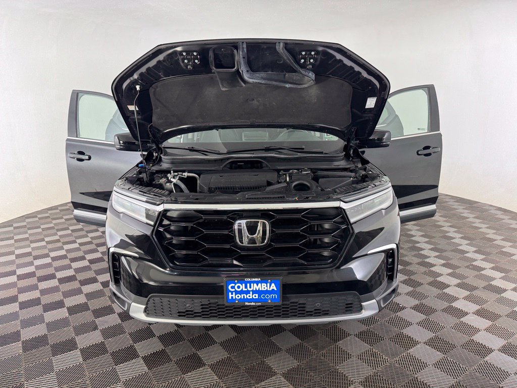Certified 2024 Honda Pilot Touring image 10