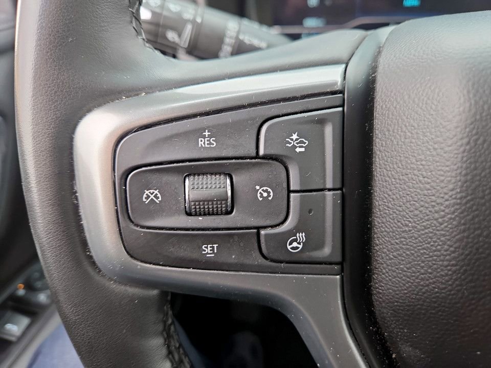 Used 2024 Chevrolet Tahoe LT w/ Luxury Package AWD/4WD image 17