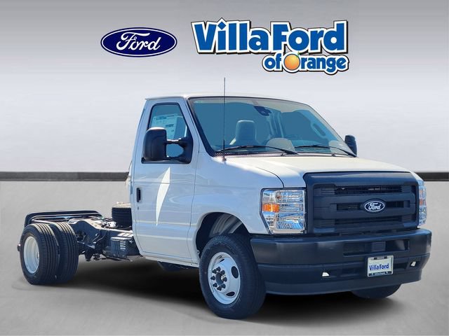 New 2026 Ford E-350 and Econoline 350 Super Duty RWD image 1