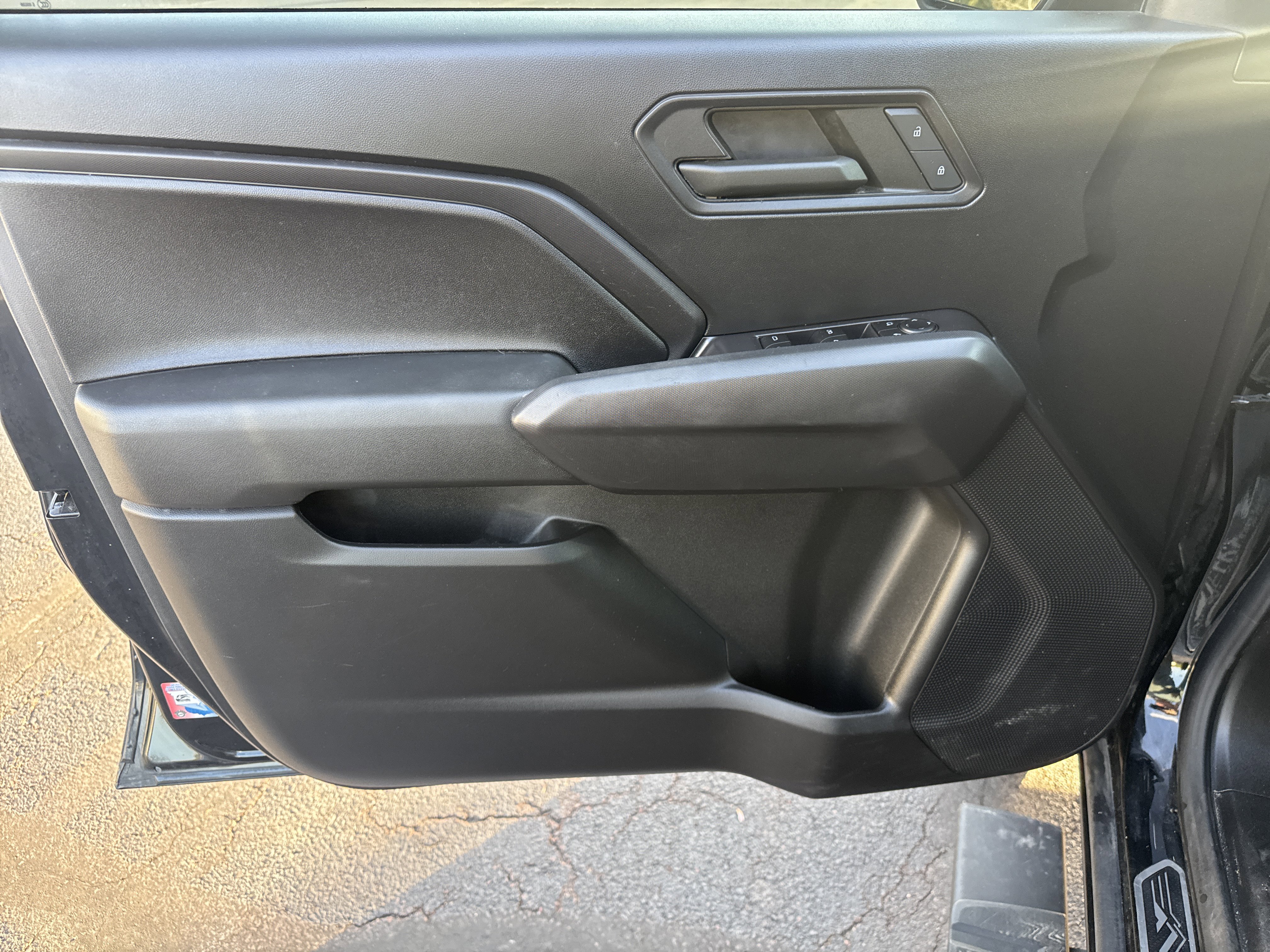 Used 2023 Chevrolet Colorado Trail Boss w/ LPO, Dark Essentials Package AWD/4WD image 14