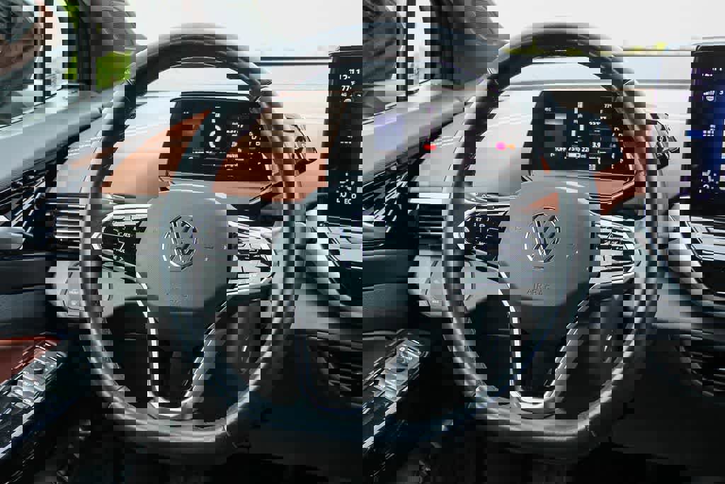 Used 2022 Volkswagen ID.4 Pro S w/ Gradient Package image 16