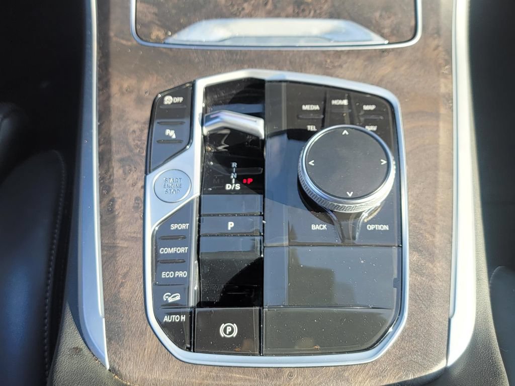 Used 2024 BMW X5 xDrive40i w/ Parking Assistance Package AWD/4WD image 26