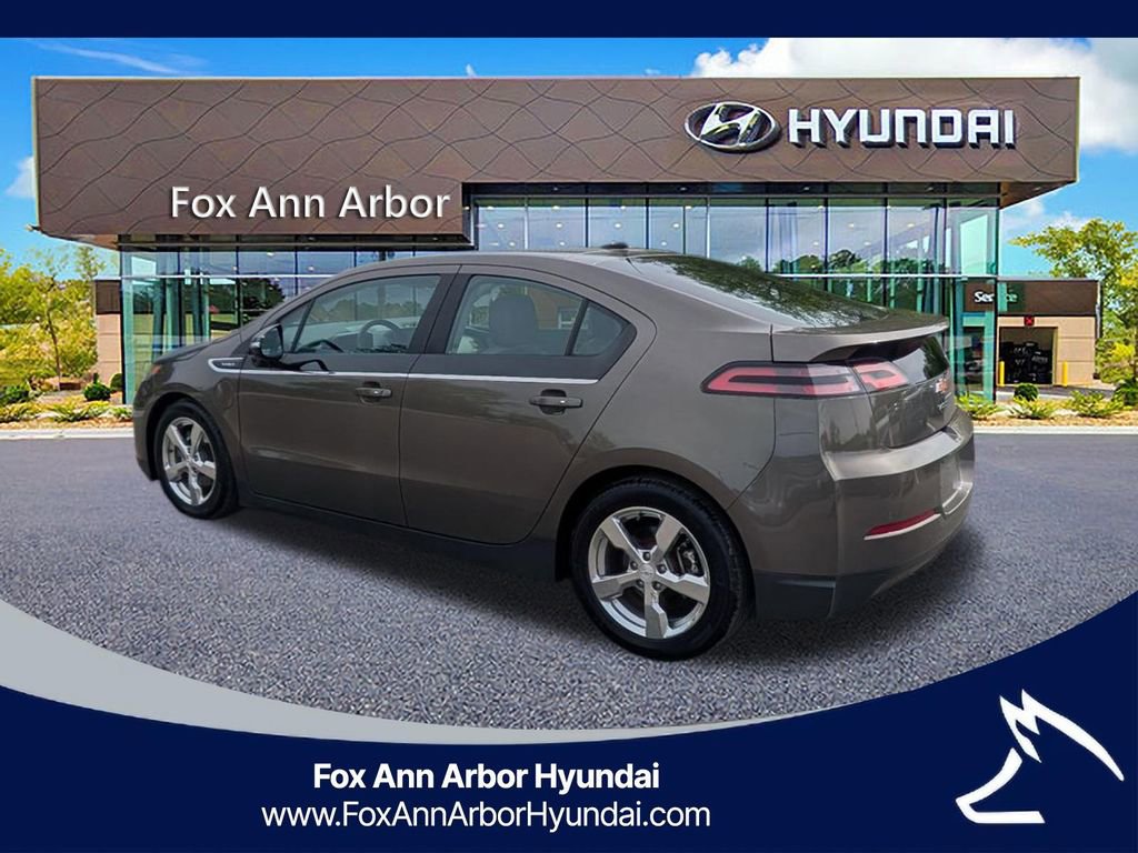 Used 2014 Chevrolet Volt Premium w/ Premium Trim Package FWD image 3