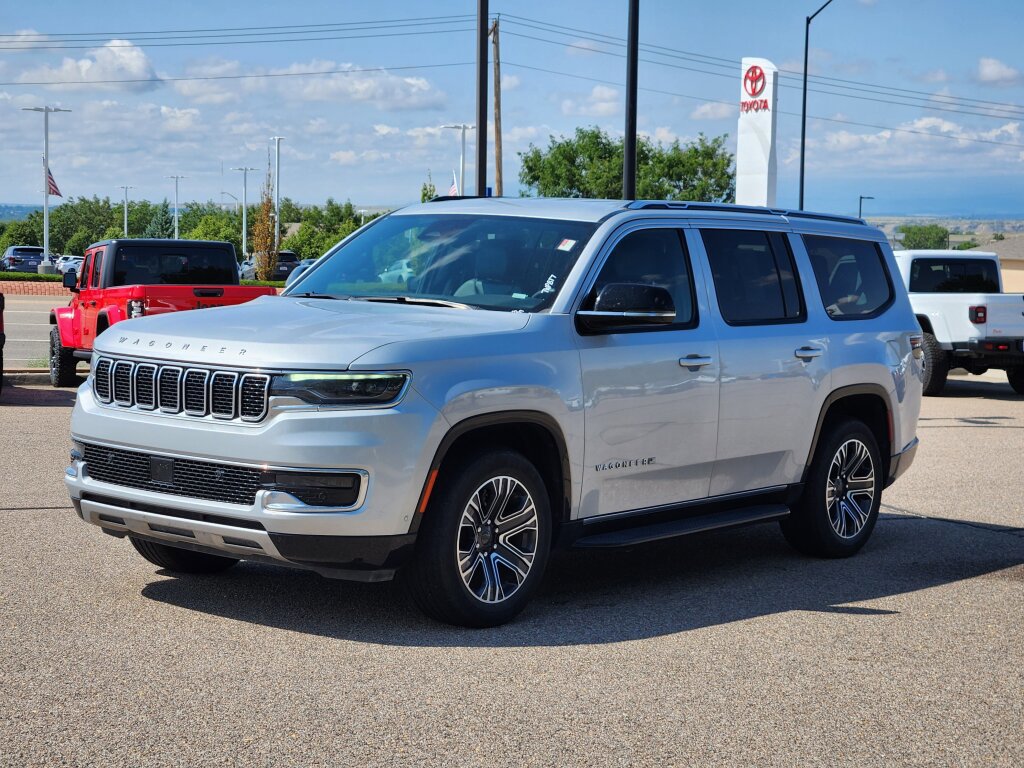 Used 2024 Jeep Wagoneer Series II w/ Flexible Seating Group image 5