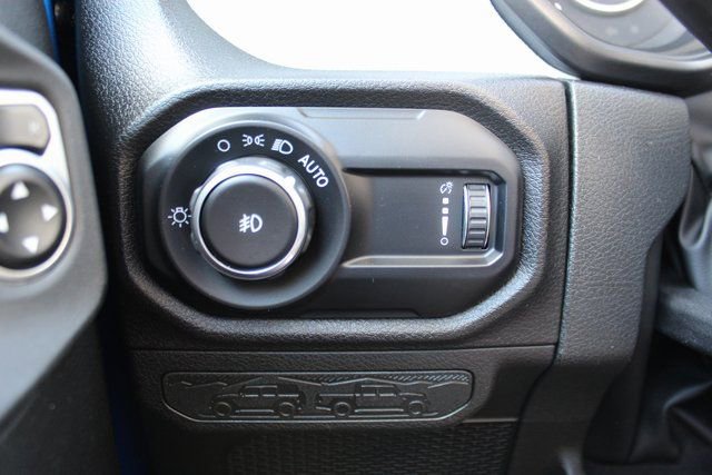 Used 2024 Jeep Wrangler Willys image 15