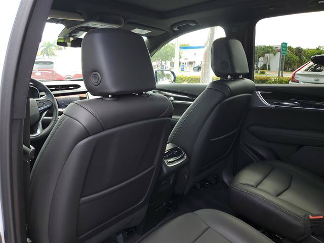 Certified 2025 Cadillac XT6 Premium Luxury FWD image 40