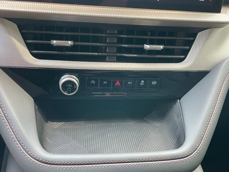 New 2025 Ford Explorer Active w/ Active Comfort Package image 40