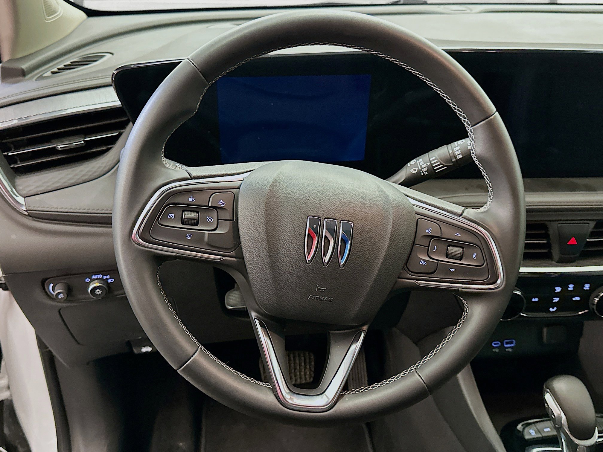 Used 2025 Buick Encore GX Preferred image 18