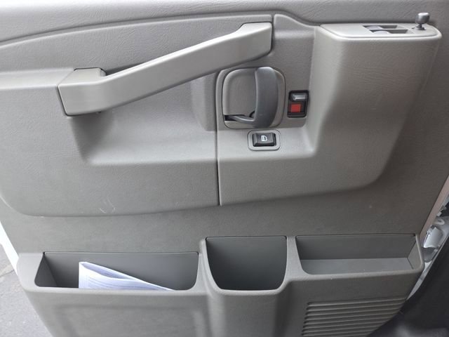 New 2026 Chevrolet Express 3500 w/ Power Convenience Package image 31