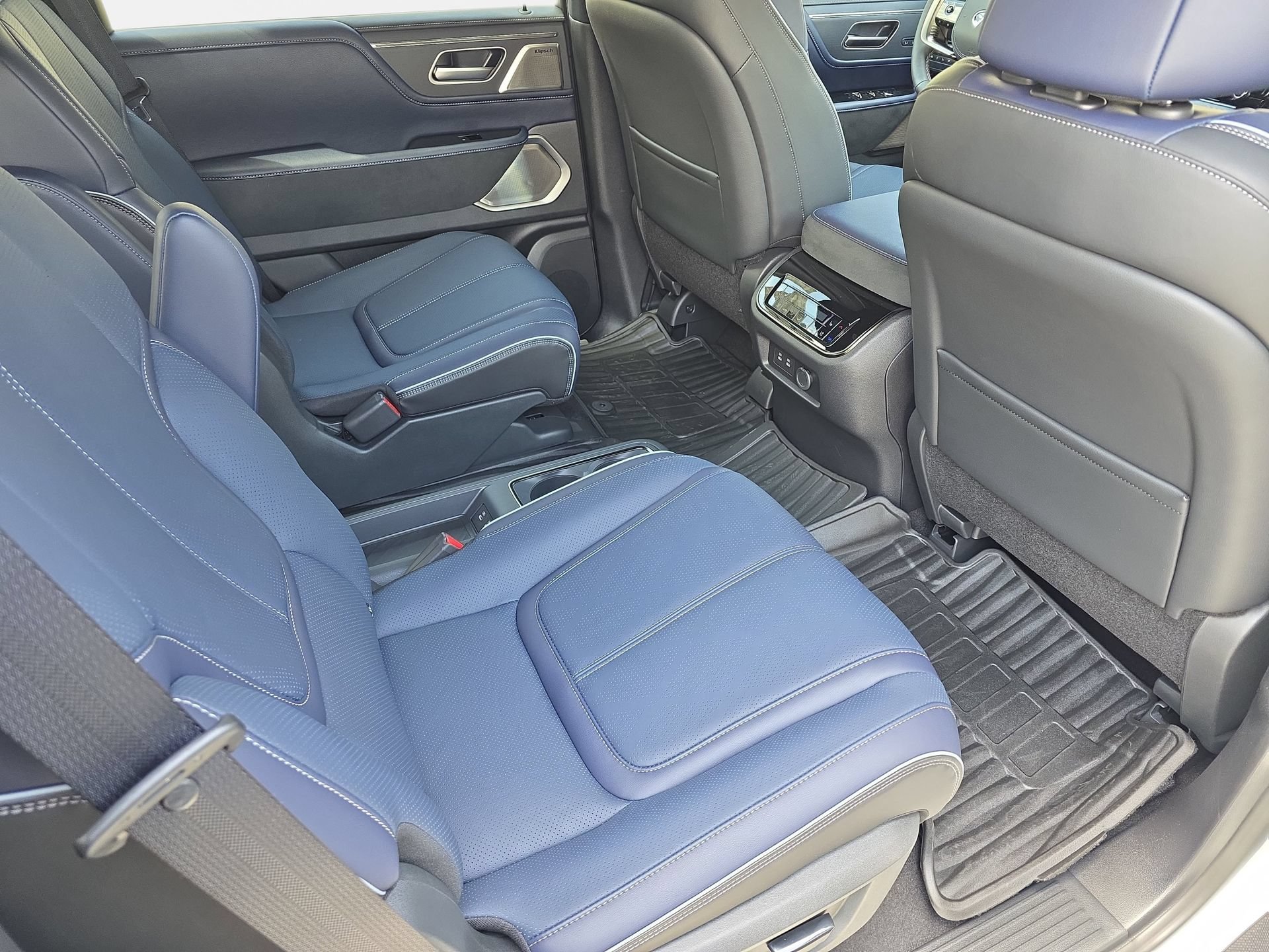 New 2026 INFINITI QX80 4WD w/ Sport Exterior Package image 11