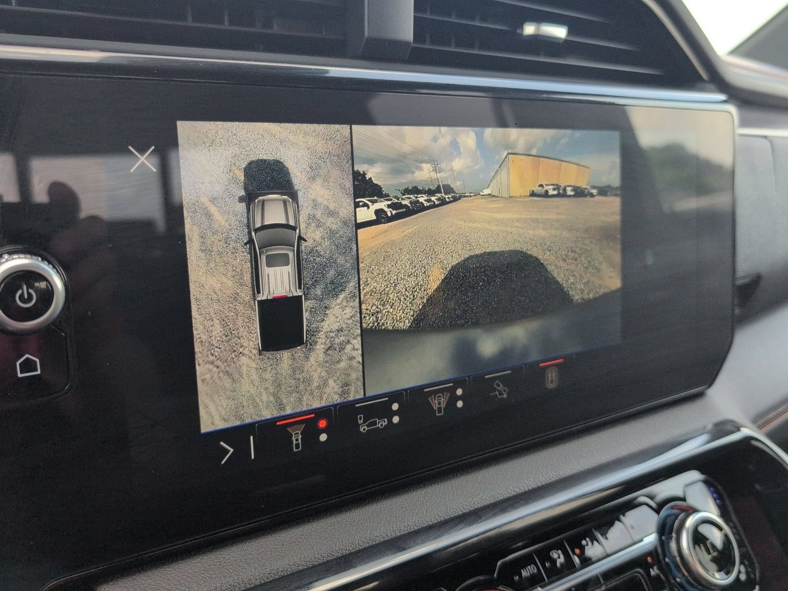 New 2026 GMC Sierra 1500 AT4 w/ AT4 Premium Package AWD/4WD image 20