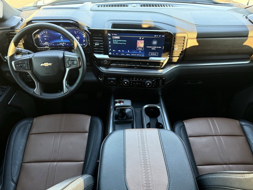 Used 2025 Chevrolet Silverado 1500 High Country w/ High Country Premium Package image 4