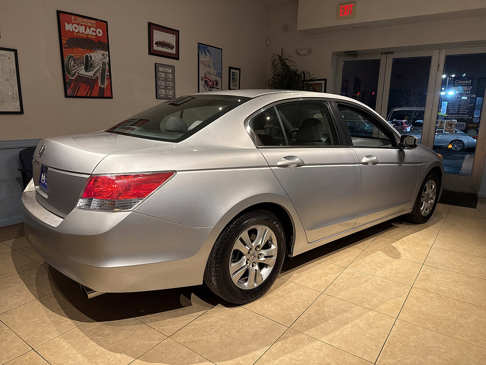 Used 2010 Honda Accord LX-P image 3