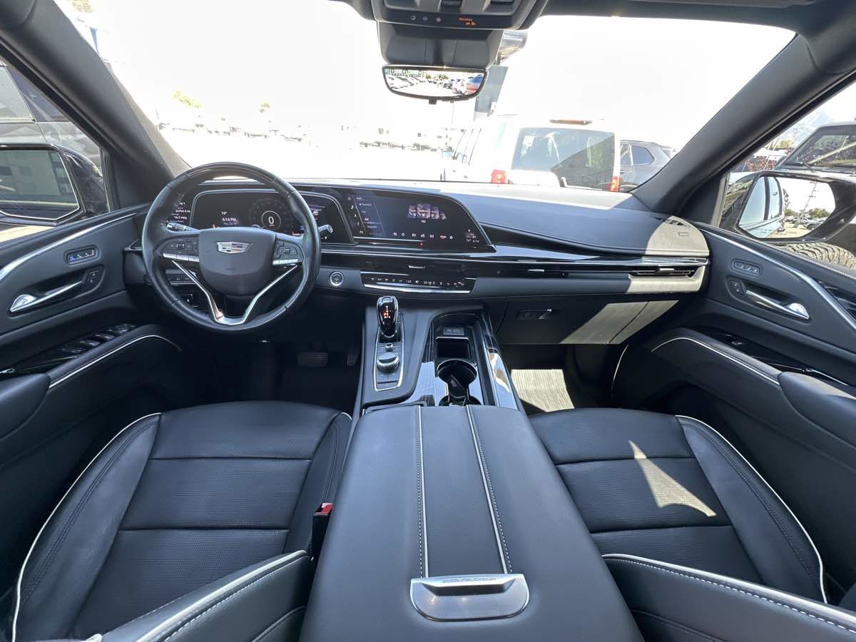 Used 2022 Cadillac Escalade Sport w/ Touring Package image 18