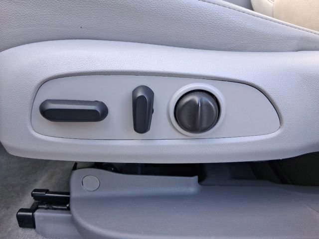 Used 2023 GMC Acadia SLT image 15