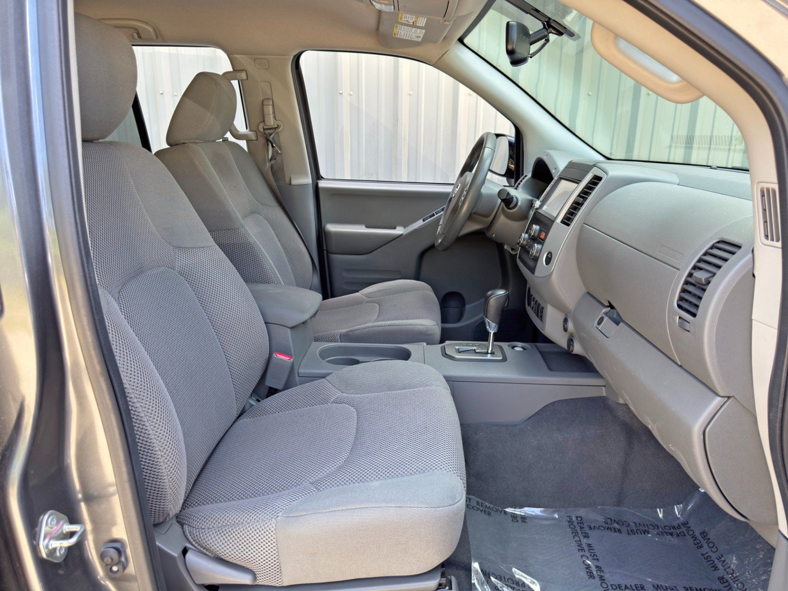 Used 2020 Nissan Frontier SV w/ Midnight Edition Floor Mats RWD image 14