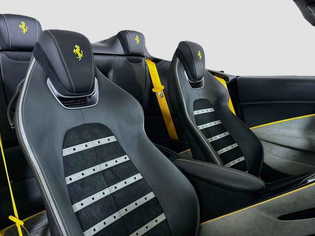 Certified 2024 Ferrari Roma Spider RWD image 4