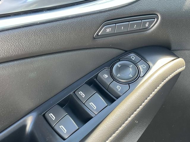 Used 2021 Buick Enclave Avenir w/ Avenir Technology Package image 30