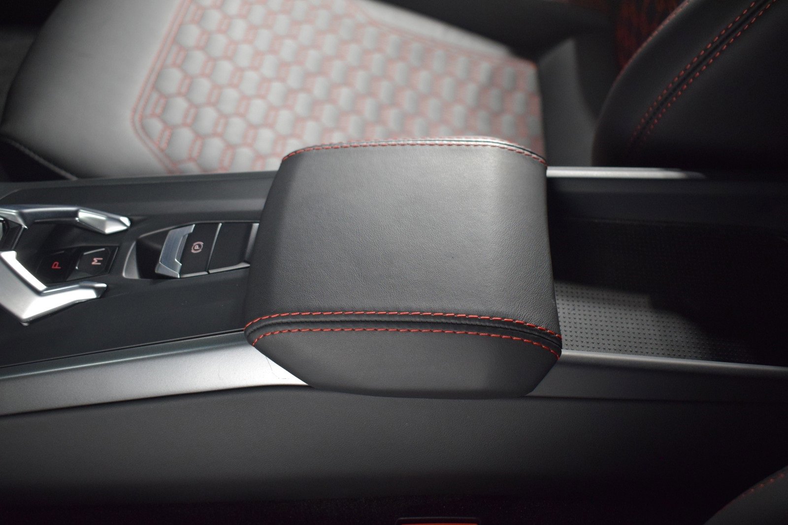 Used 2023 Lamborghini Huracan EVO image 35