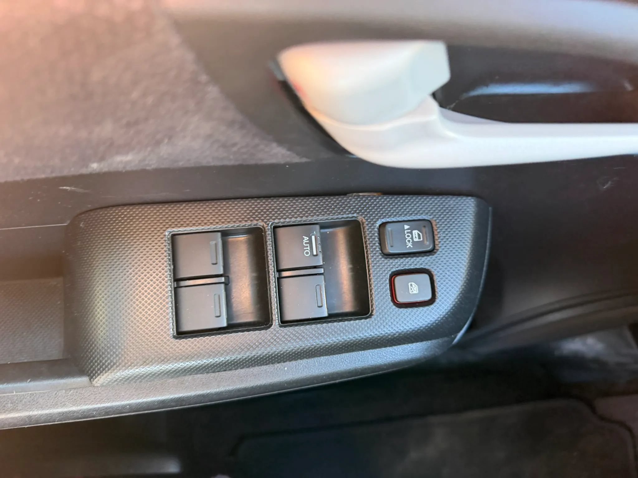 Used 2014 Honda Insight LX image 22