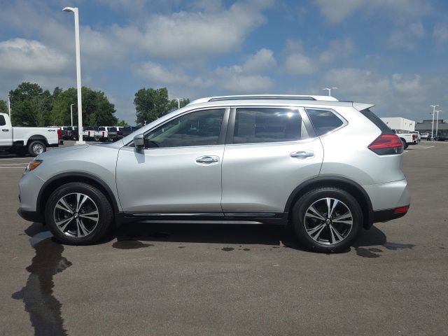Used 2017 Nissan Rogue SL w/ SL Premium Package FWD image 16
