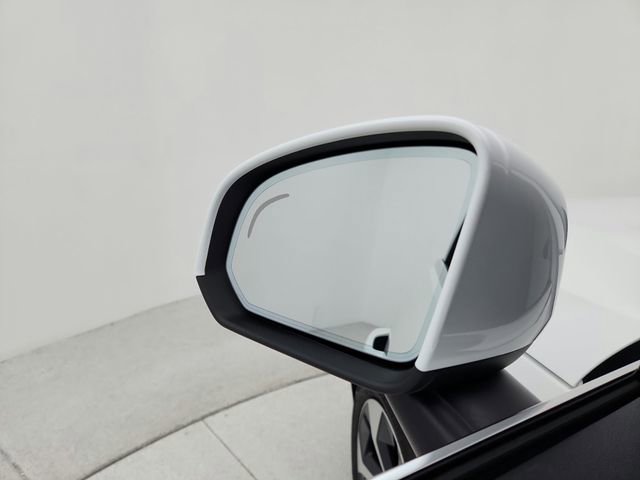 New 2025 Volvo XC40 B5 Core w/ Protection Package Premier image 27