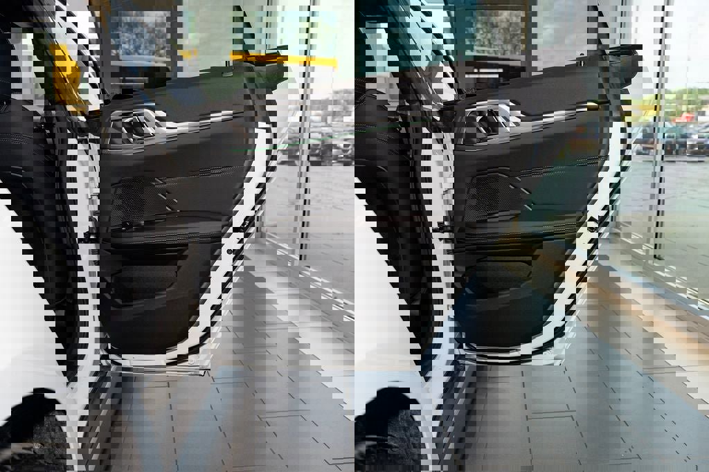 Used 2023 BMW i4 eDrive40 w/ Premium Package RWD image 26