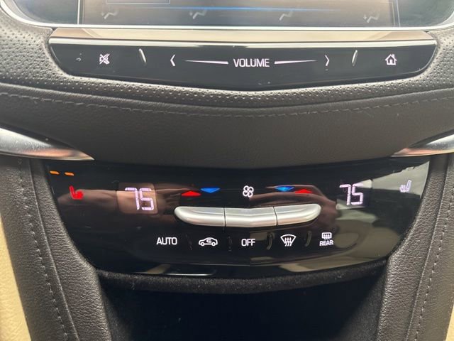 Used 2018 Cadillac XT5 AWD image 19