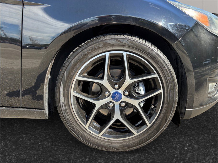 Used 2017 Ford Focus SEL FWD image 12