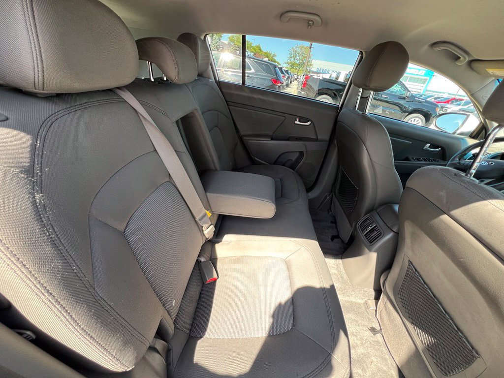 Used 2016 Kia Sportage LX AWD/4WD image 23