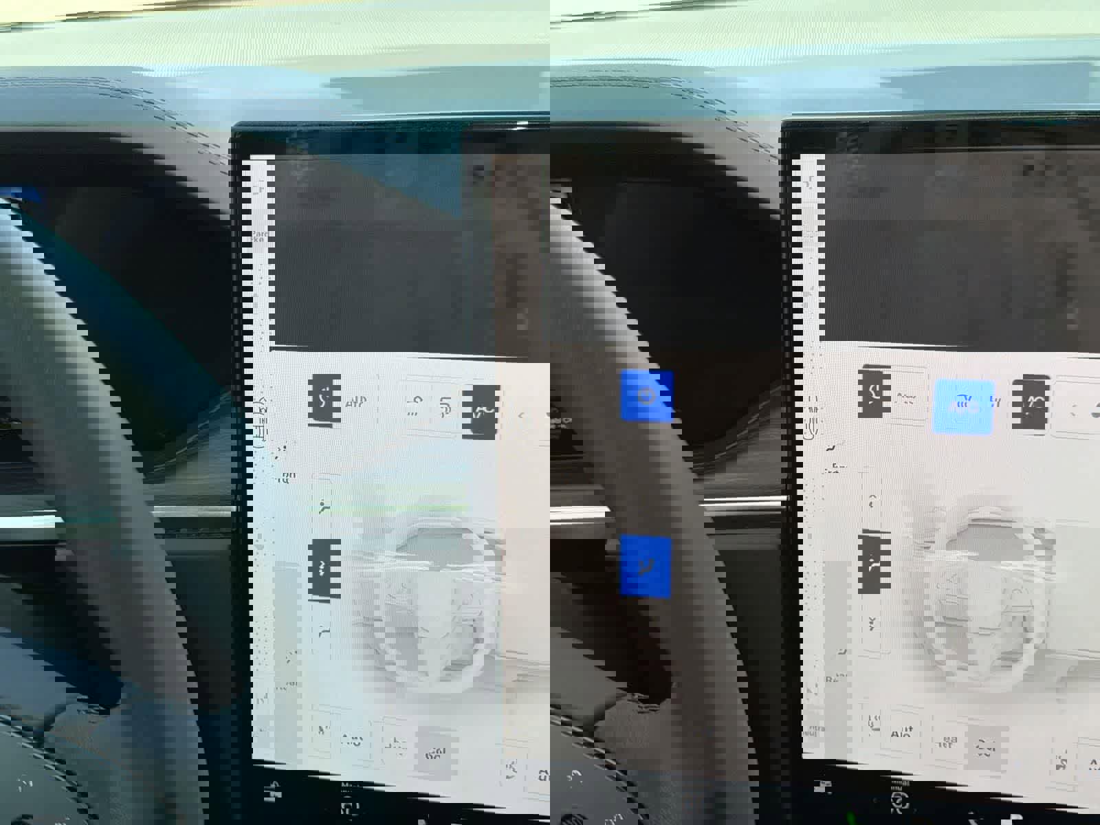 Used 2025 Tesla Model X image 17