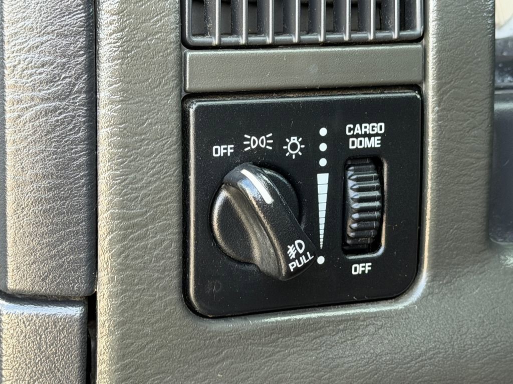 Used 2005 Dodge Ram 3500 Truck SLT image 23