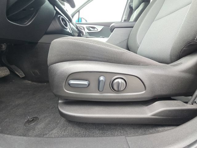 Used 2024 Chevrolet Blazer LT w/ Convenience Package FWD image 21
