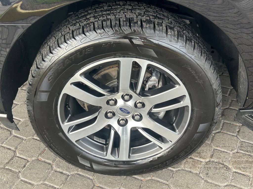 Used 2024 Ford Expedition Limited image 16