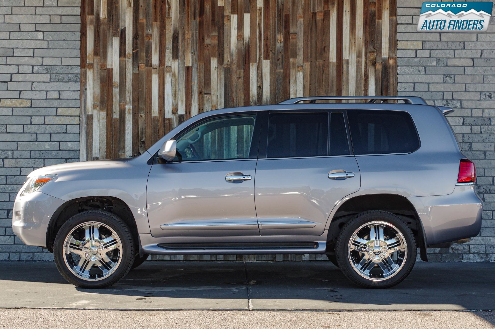 Used 2008 Lexus LX 570 4WD w/ Technology Pkg image 3