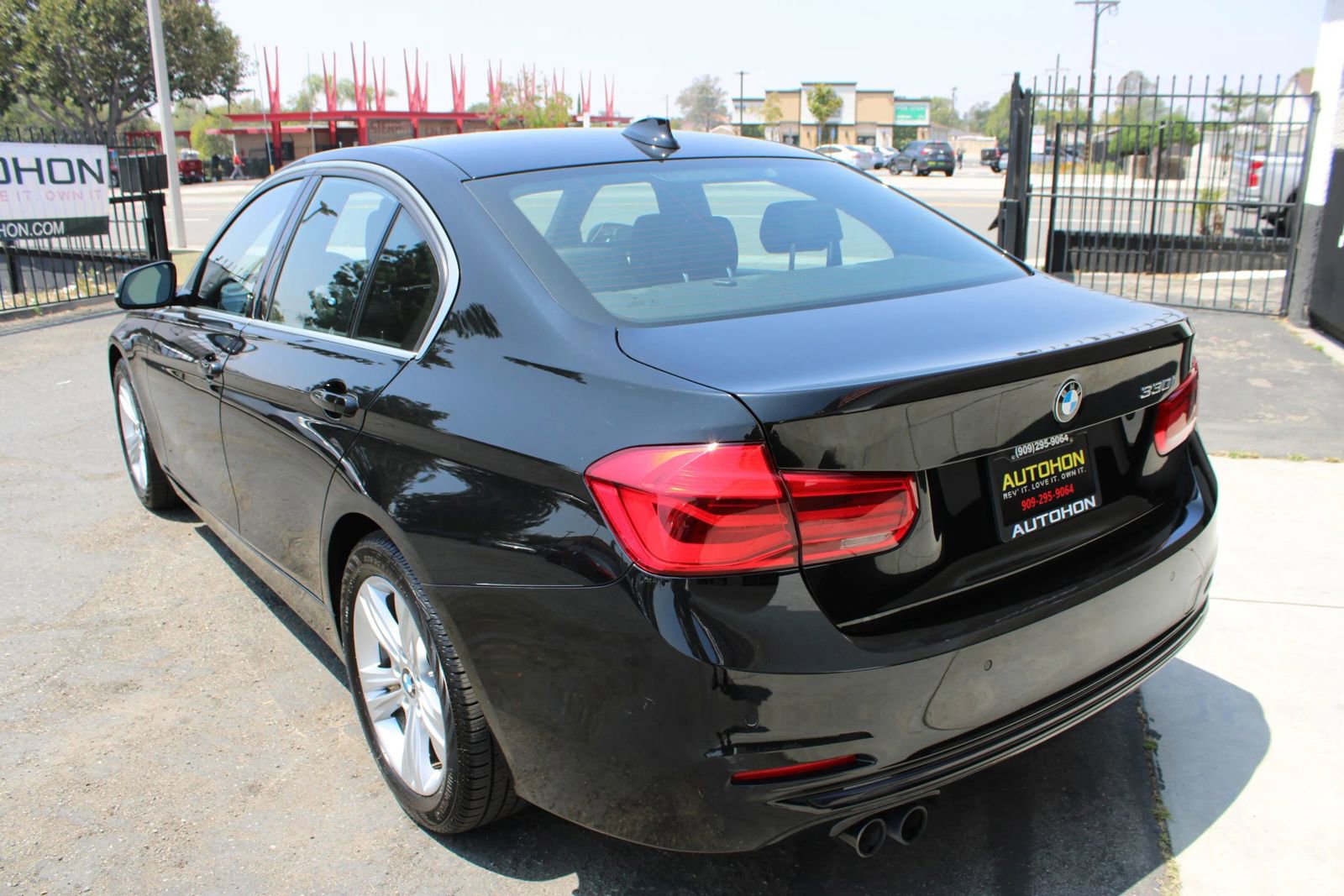 Used 2017 BMW 330i Sedan RWD image 39