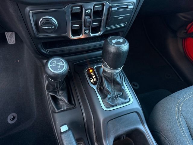 Used 2024 Jeep Wrangler Unlimited Sahara image 22