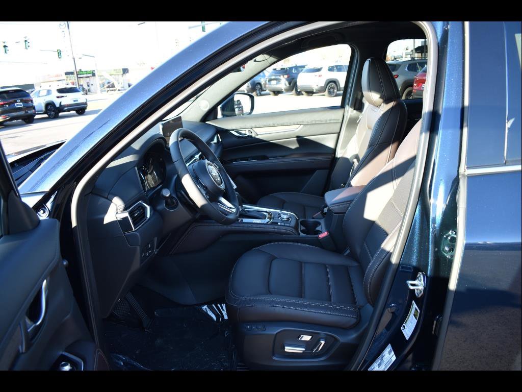 New 2025 MAZDA CX-5 Signature image 14