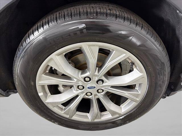 Used 2023 Ford Explorer XLT w/ Equipment Group 202A RWD image 12
