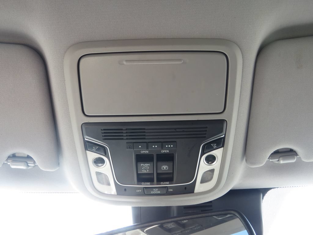 Used 2018 Honda Pilot Elite image 29