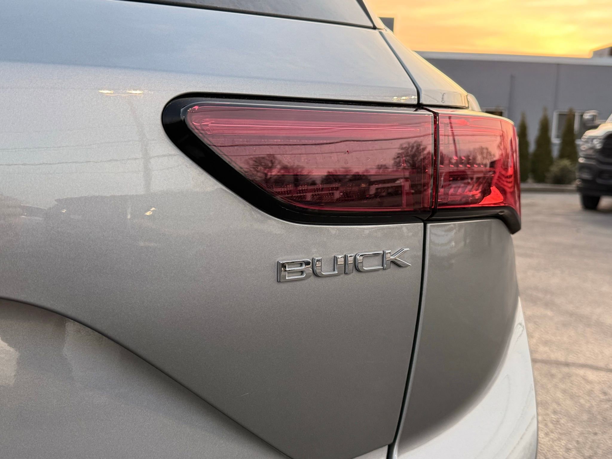 Used 2025 Buick Envision Preferred image 10