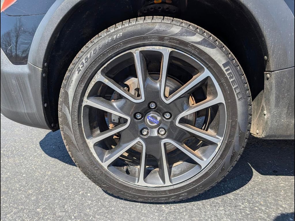 Used 2016 Volvo XC70 T5 Premier w/ Proximity Package AWD/4WD image 19
