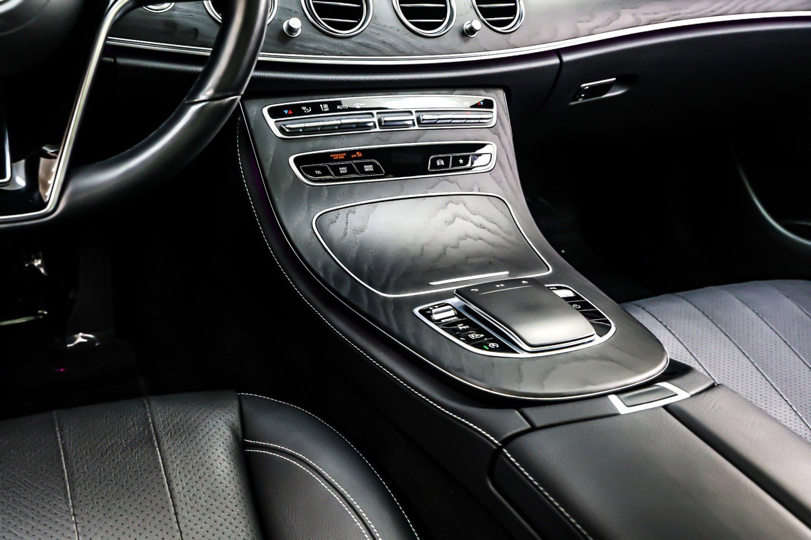 Used 2022 Mercedes-Benz E 350 Sedan image 6