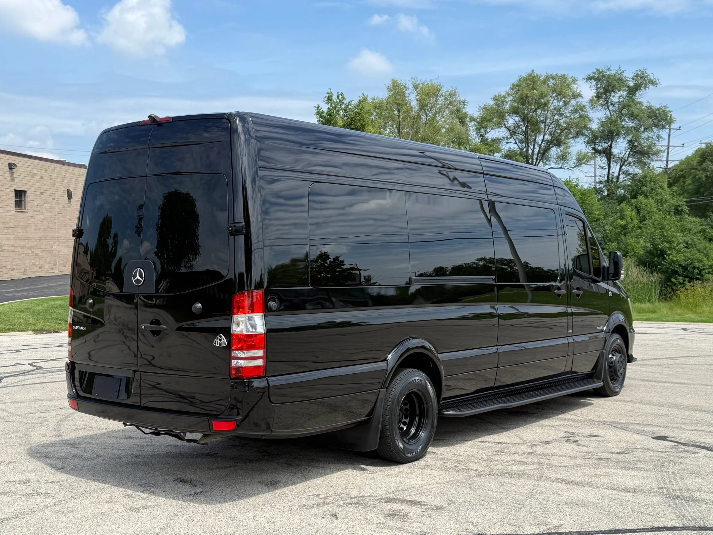 Used 2015 Mercedes-Benz Sprinter 3500 w/ Window Fleet Package image 4